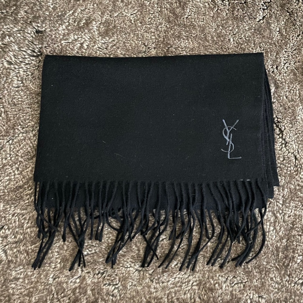 Yves Saint Laurent Scarf - Picture 3 of 3